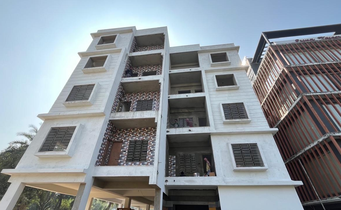 2 Bhk Flat sale near dlf 1 new town, Kolkata. Prime Location